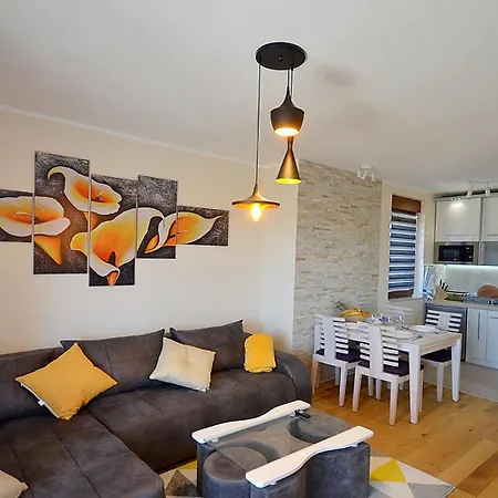 Apartment Masha Lux &