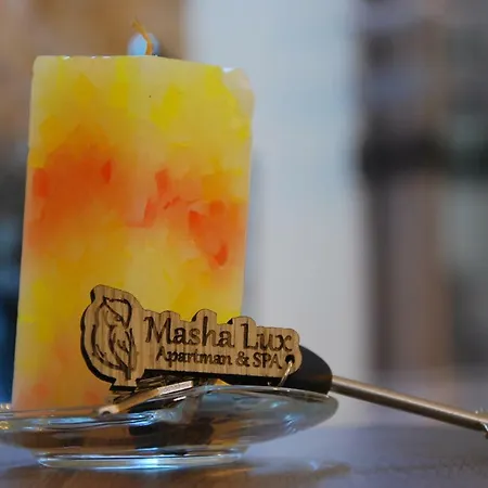 Masha Lux &