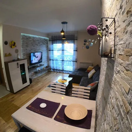 Apartment Masha Lux &